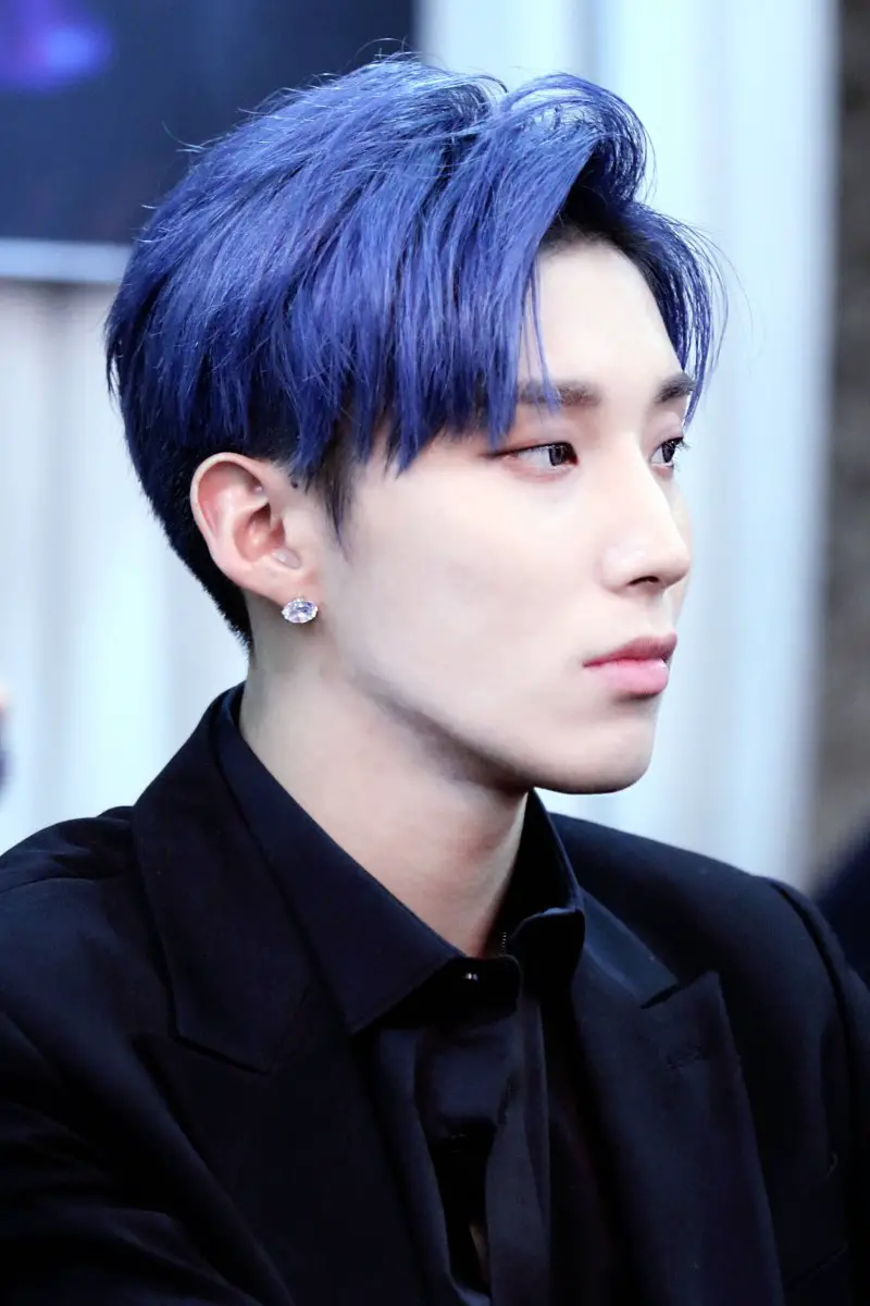 cabello color azul metalico Jong up